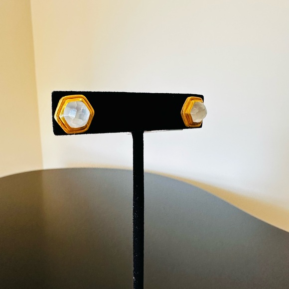 NWT authentic luxe minimalist Julie Vos Iridescent Clear geometric stud earrings - Picture 14 of 17